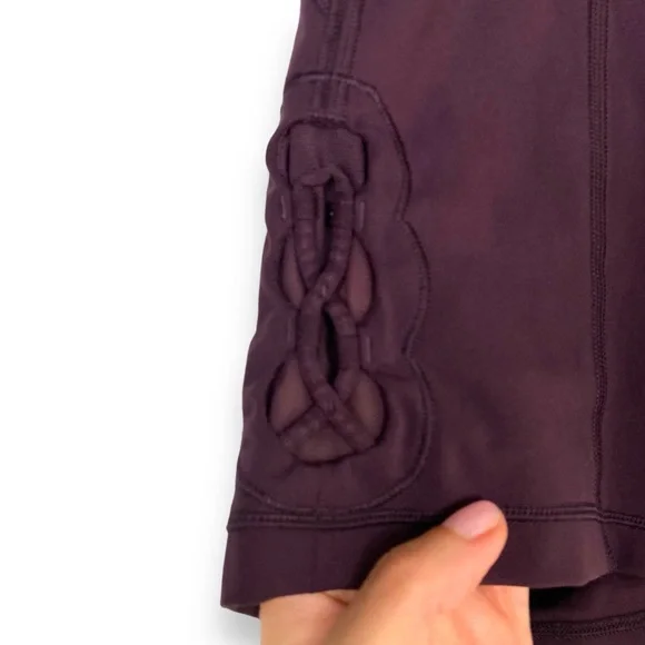 Lululemon Tied To It Biker Shorts 3.5 inch Black Cherry Plum Purple 6 Mesh - Picture 10 of 14